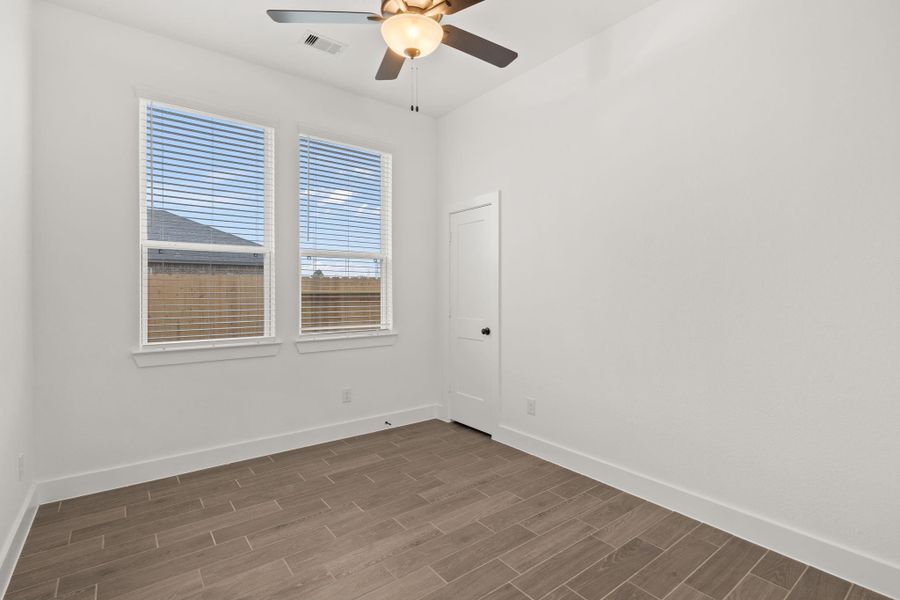 Spacious, unfurnished interior of a new home in Mulberry Farms, Santa Fe (Image 11). Spacious, unfurnished interior of a new home in Mulberry Farms, Santa Fe (Image 11).