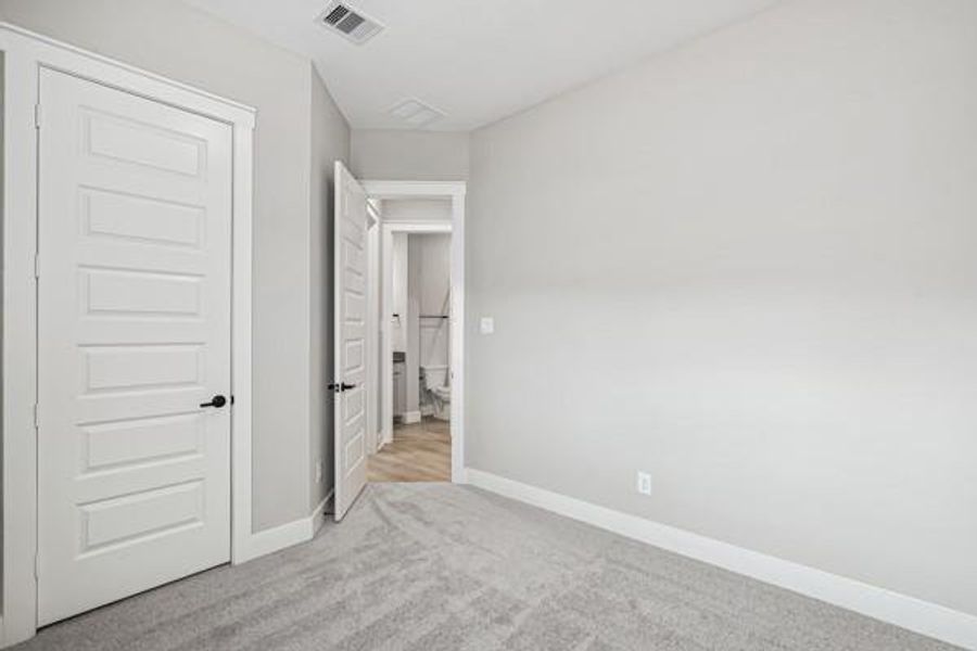 Spacious, unfurnished interior of a new home in The Highlands - Grove Collection, Porter (Image 13). Spacious, unfurnished interior of a new home in The Highlands - Grove Collection, Porter (Image 13).