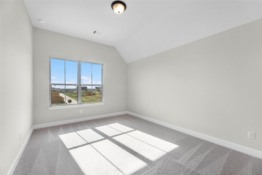 Spacious, unfurnished interior of a new home in Austin Point, Richmond (Image 16).