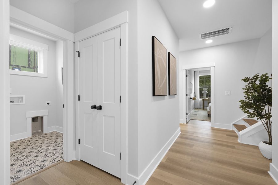 Pomona End Unit - Upstairs Hallway