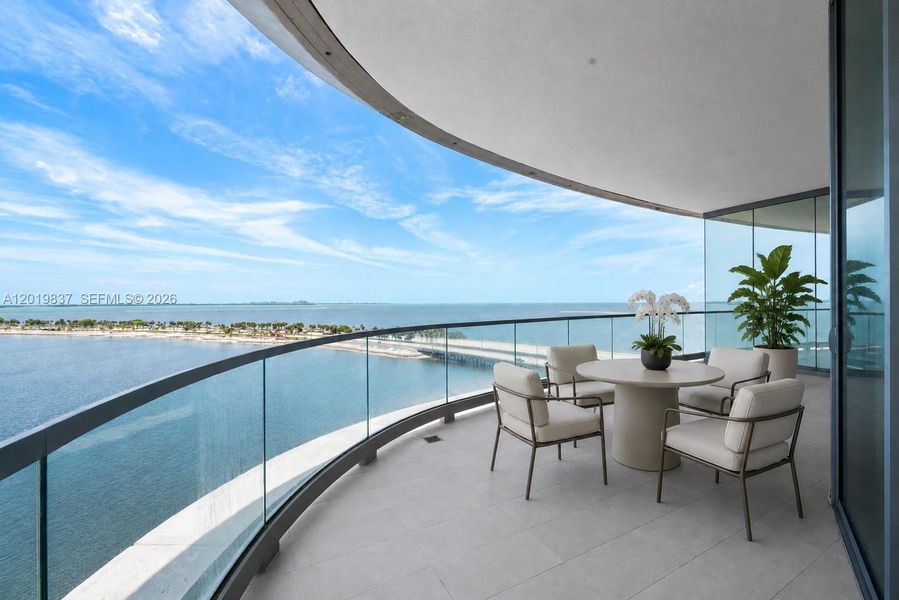 Condo located in Miami, FL showcasing its design and architecture (Image 1). Condo located in Miami, FL showcasing its design and architecture (Image 1).