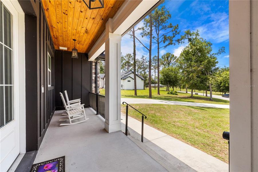 Exterior details and patio area of a home in , Dade City (Image 28).