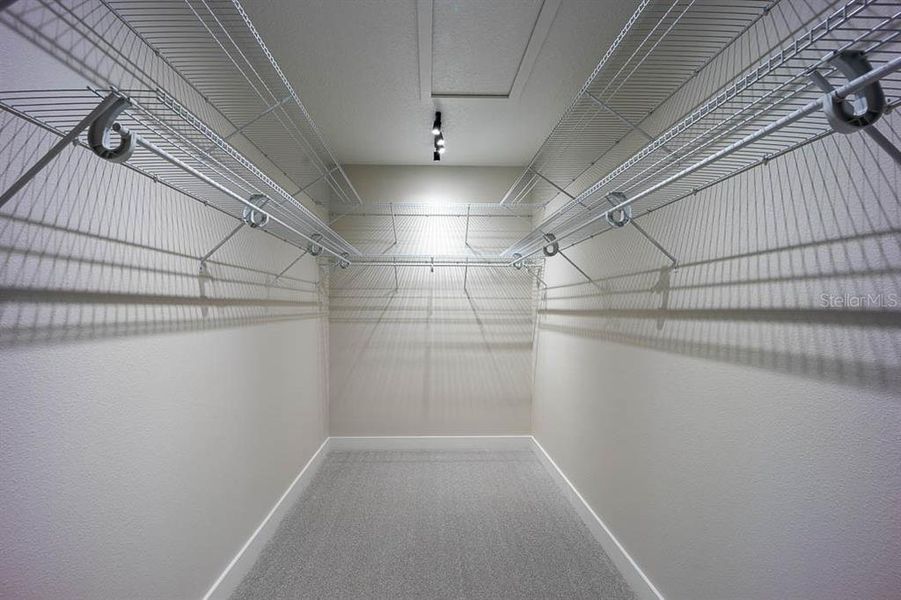 Spacious, unfurnished interior of a new home in , St. Cloud (Image 25).