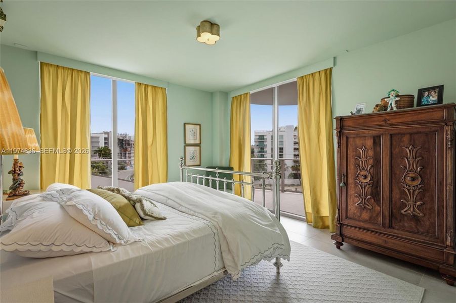Furnished interior view inside a new home in , Bay Harbor Islands (Image 10).