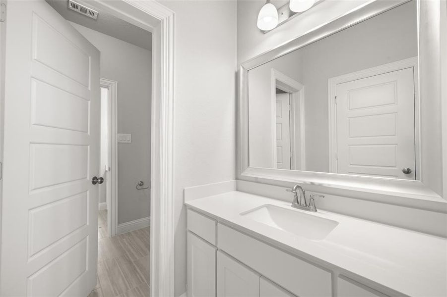 1000 Tall Meadow- Bathroom-3 1000 Tall Meadow- Bathroom-3