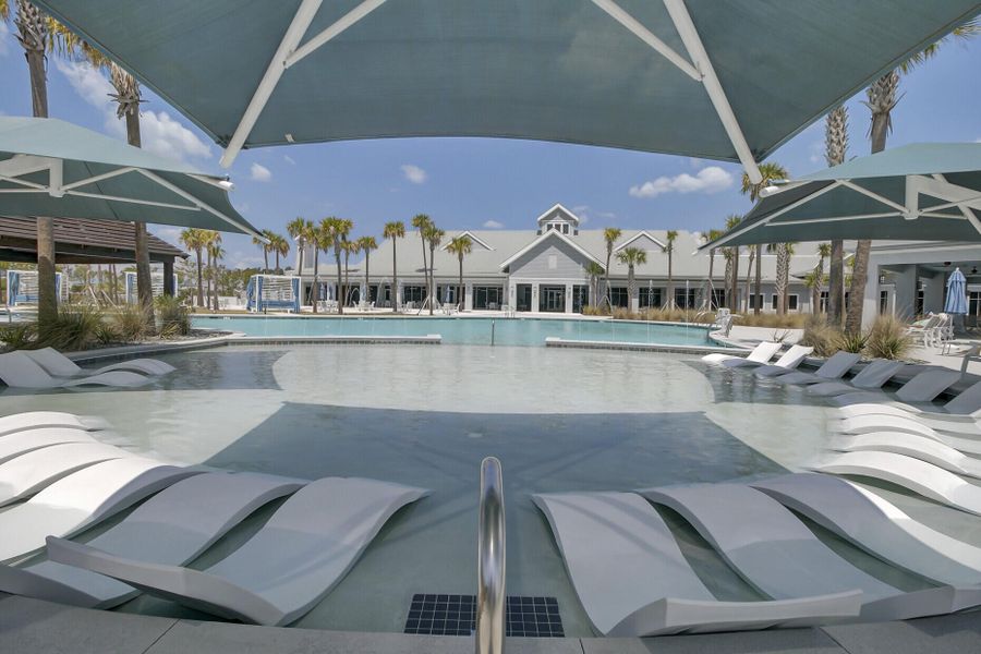 Community amenities in , Summerville (Image 38).