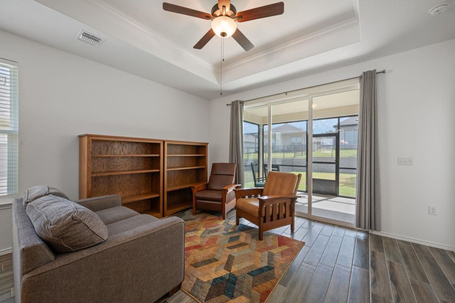 Furnished interior view inside a new home in Sun City Texas, Georgetown (Image 17).