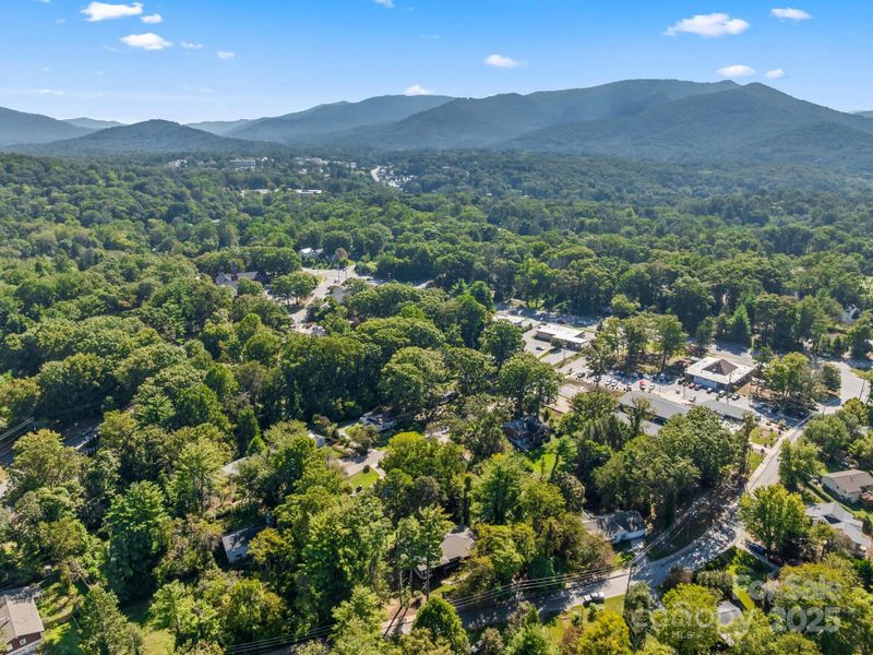 Image 32 of a home in .