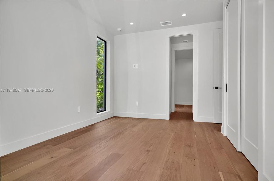 Spacious, unfurnished interior of a new home in , Miami (Image 21).