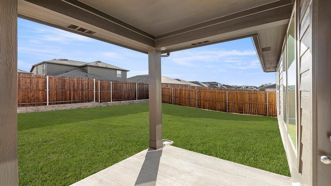 25. 2925 Kimberwick - Patio