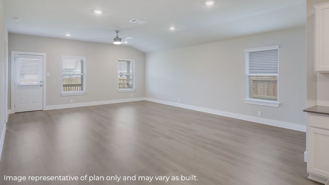 Representative unfurnished interior of a home built from the The Kingston by D.R. Horton in Brookstone Creek, San Antonio (Image 12).
