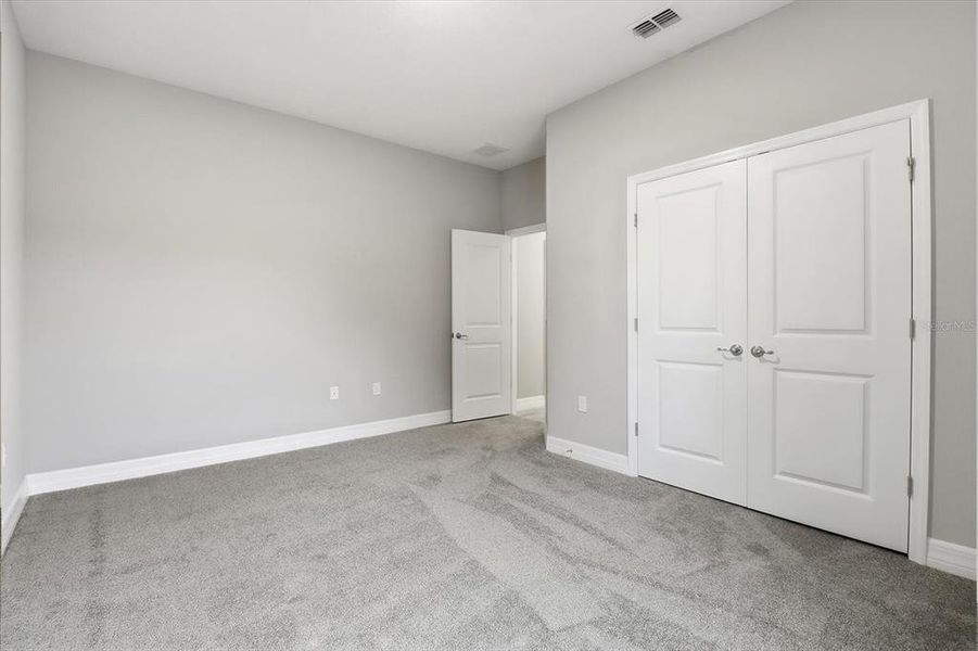 Spacious, unfurnished interior of a new home in , Ocala (Image 32).