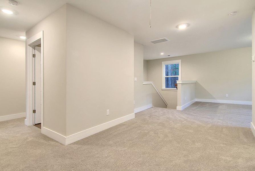 Spacious, unfurnished interior of a new home in Creek Pointe, Moncks Corner (Image 12).
