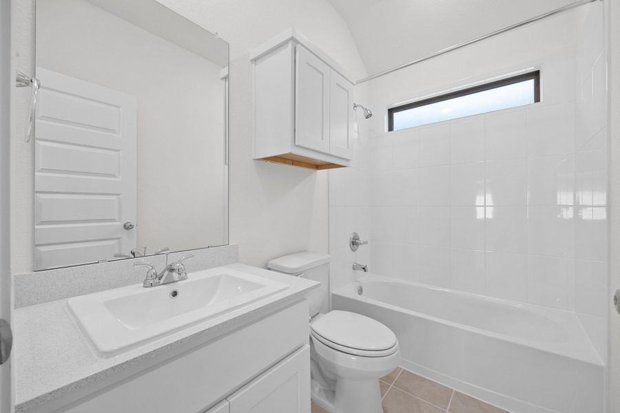 Furnished interior view inside a new home in Trinity Ranch, Elgin (Image 11).