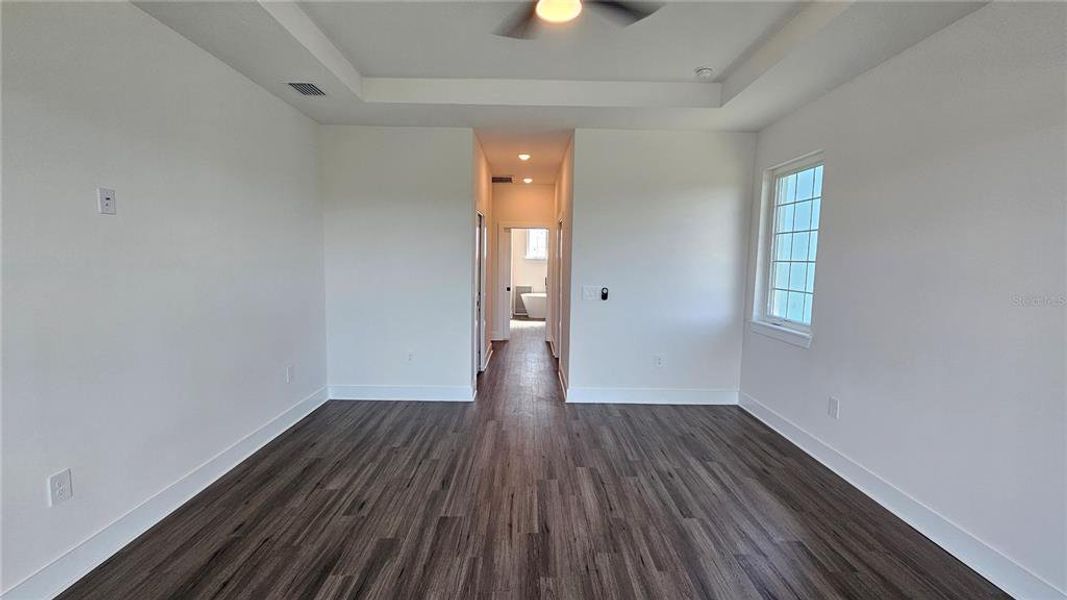 Spacious, unfurnished interior of a new home in , Port Charlotte (Image 22).