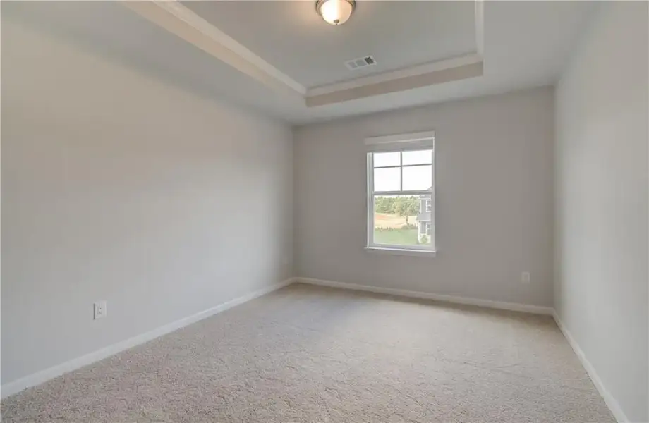 Spacious, unfurnished interior of a new home in Grandview at Millers Mill, Stockbridge (Image 27).