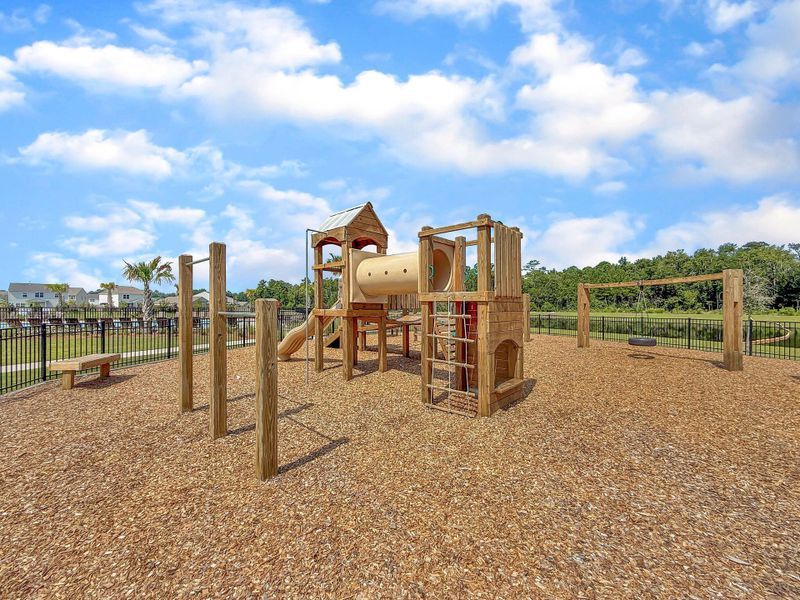 Community amenities in , Summerville (Image 41).