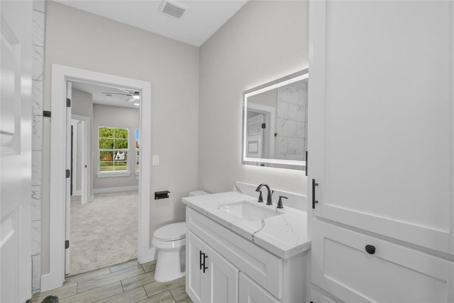 Furnished interior view inside a new home in , Freeport (Image 9).