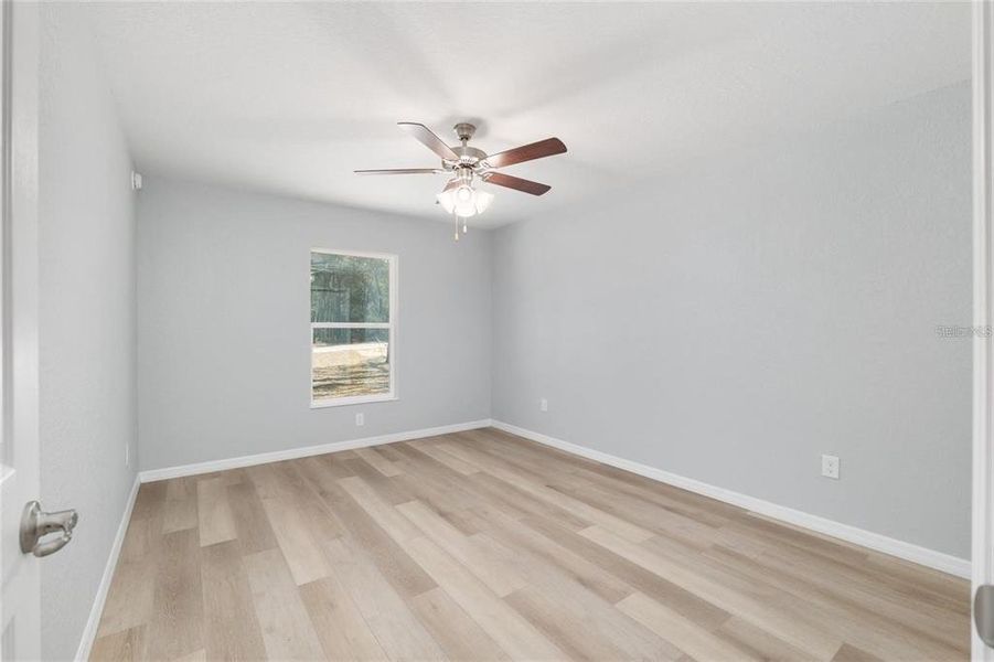 Spacious, unfurnished interior of a new home in , Dunnellon (Image 24).