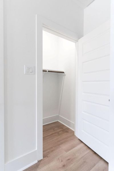 Spacious, unfurnished interior of a new home in , Houston (Image 35).