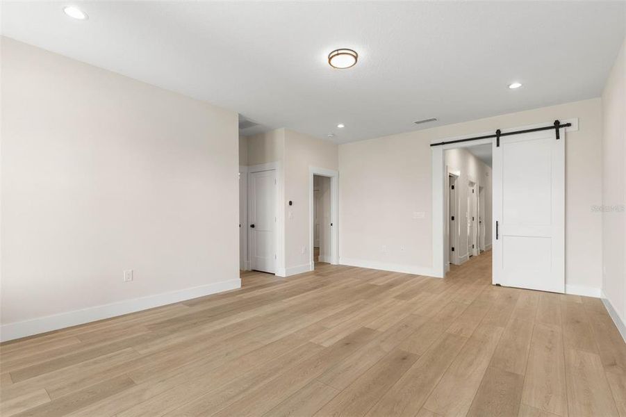 Spacious, unfurnished interior of a new home in , Palm Coast (Image 26).