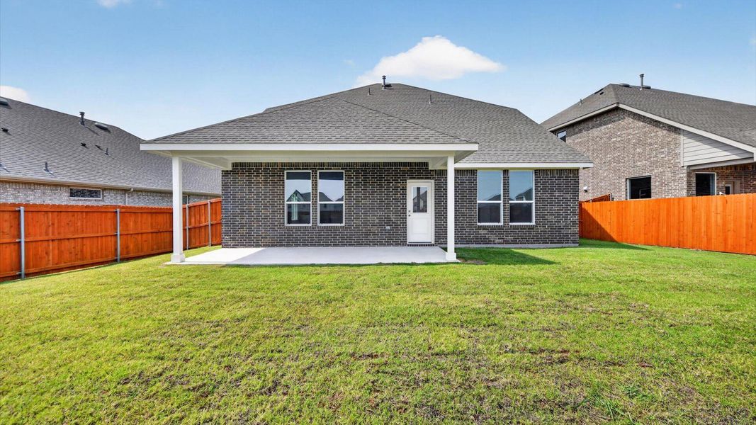Representative exterior details of a home built from the The Willow by D.R. Horton in Morningstar, Aledo (Image 23). Representative exterior details of a home built from the The Willow by D.R. Horton in Morningstar, Aledo (Image 23).