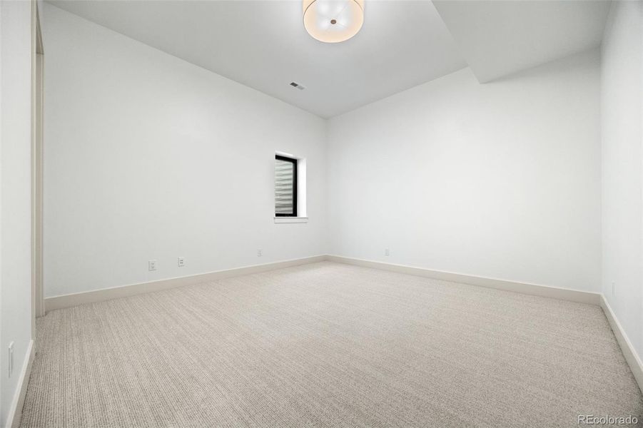 Spacious, unfurnished interior of a new home in , Denver (Image 38).