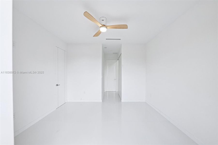 Spacious, unfurnished interior of a new home in , Miami (Image 26).