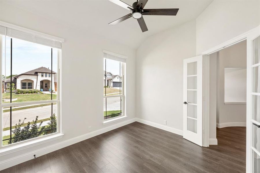 Spacious, unfurnished interior of a new home in Homestead at Daniel Farms, DeSoto (Image 29).