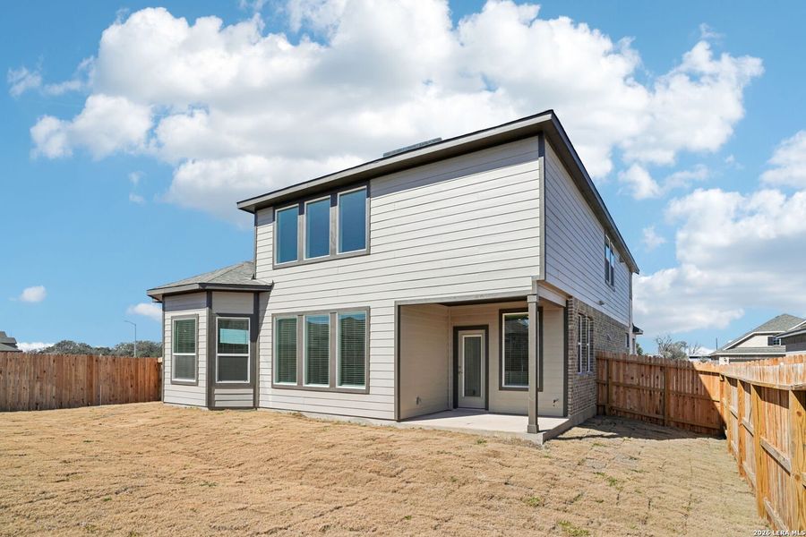 Exterior details and patio area of a home in Carmel Ranch, Schertz (Image 3).