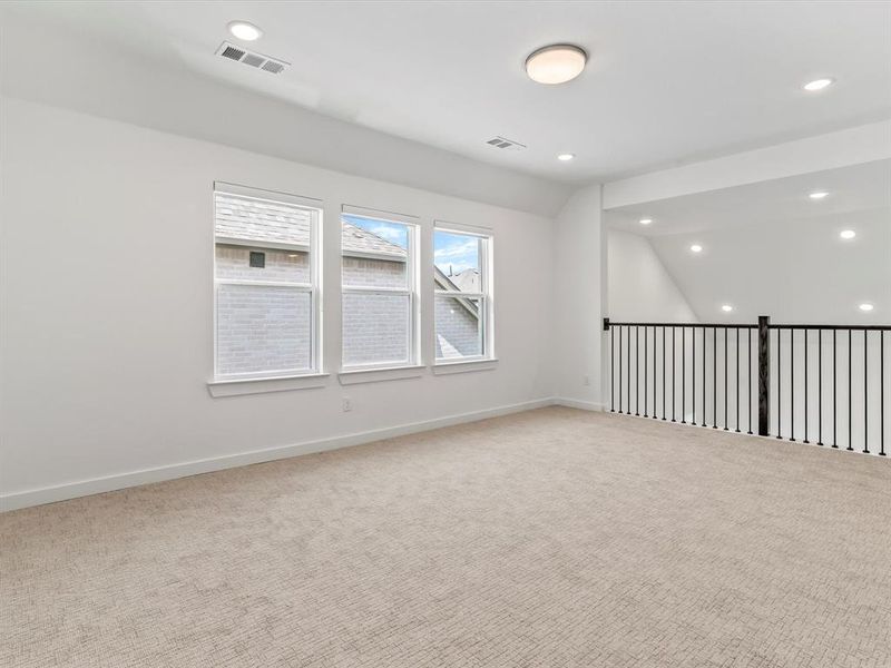 Spacious, unfurnished interior of a new home in , Northlake (Image 22).