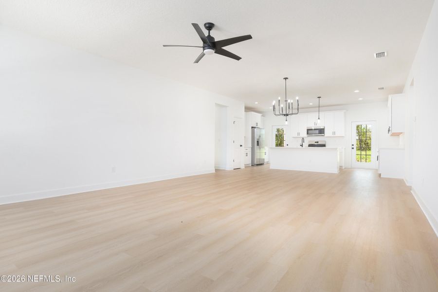 Spacious, unfurnished interior of a new home in , Sanderson (Image 16).