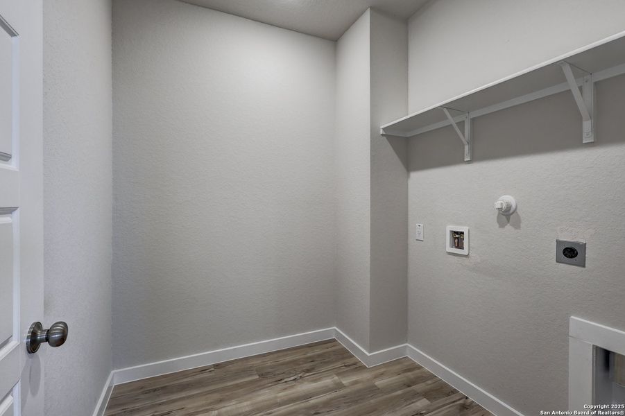 Image 25 of a home in Cinco Lakes.