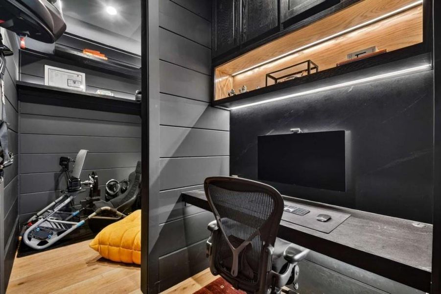 Image 88 of a home in .