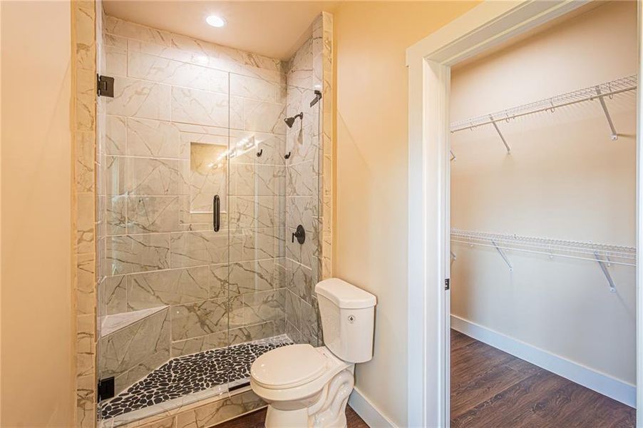 Furnished interior view inside a new home in , Dahlonega (Image 4).