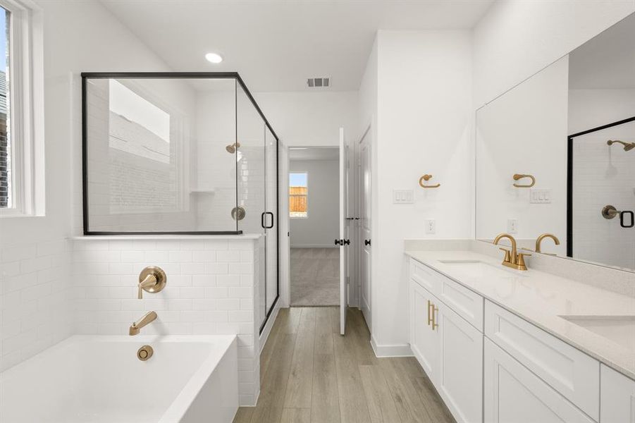 665 Tyronza- Primary Suite-3