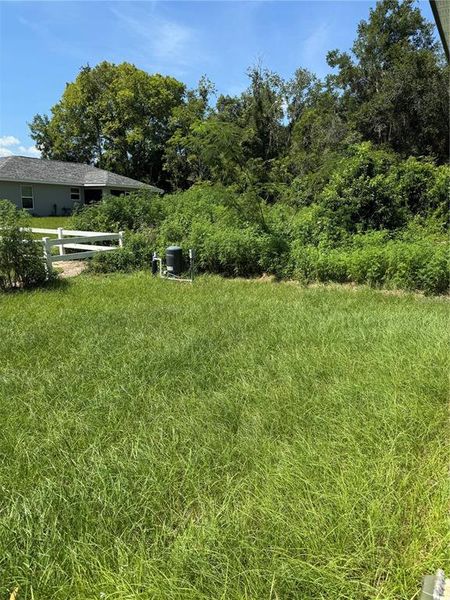 Exterior details and patio area of a home in , Ocala (Image 19).