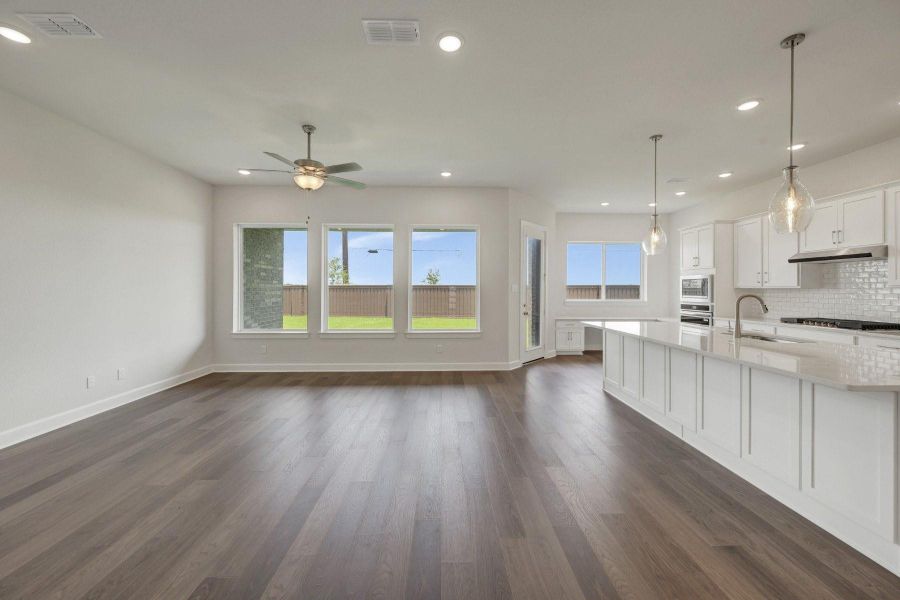 Spacious, unfurnished interior of a new home in Brookewater - Ascent Collection, Rosenberg (Image 17).