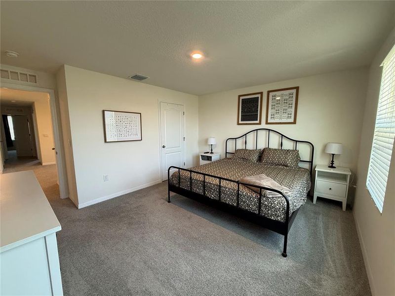 Furnished interior view inside a new home in Kindred, Kissimmee (Image 8).