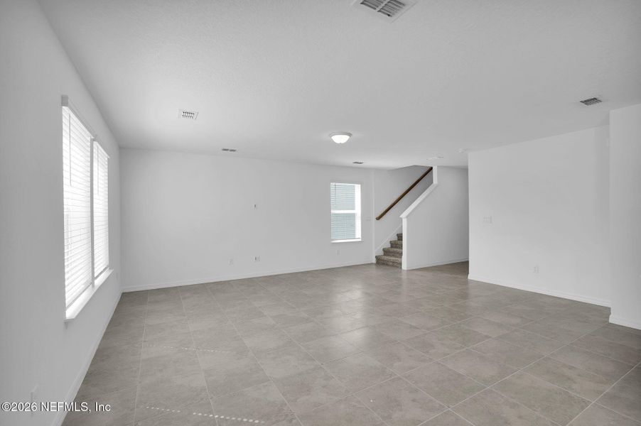Spacious, unfurnished interior of a new home in Wells Landing, Jacksonville (Image 24).