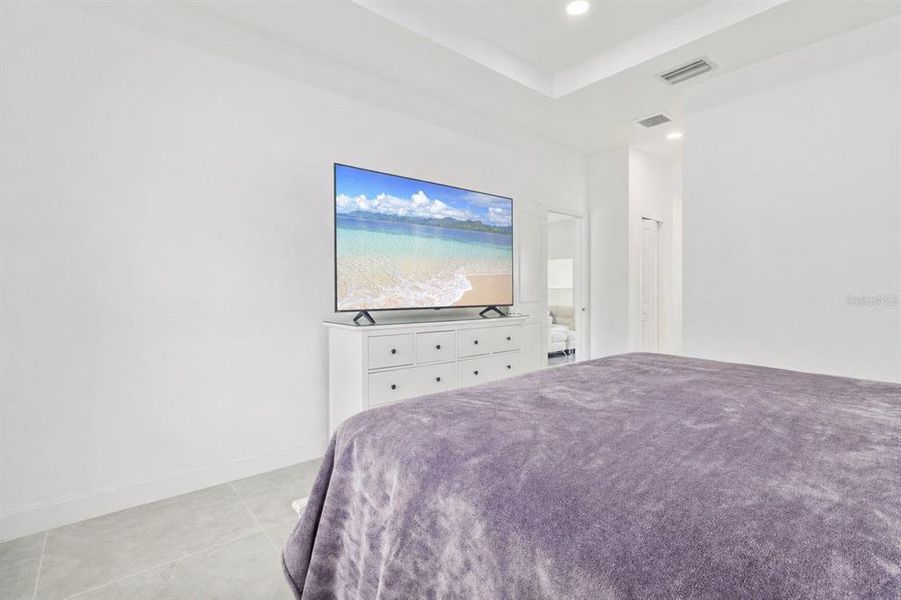 Furnished interior view inside a new home in , Port Charlotte (Image 17).