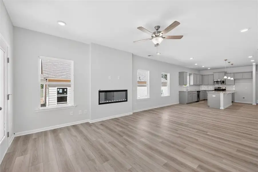 Spacious, unfurnished interior of a new home in Summerfield Place, Carrollton (Image 20).