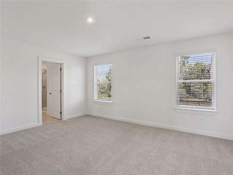 Spacious, unfurnished interior of a new home in Creekside at Oxford Park, Fairburn (Image 25). Spacious, unfurnished interior of a new home in Creekside at Oxford Park, Fairburn (Image 25).