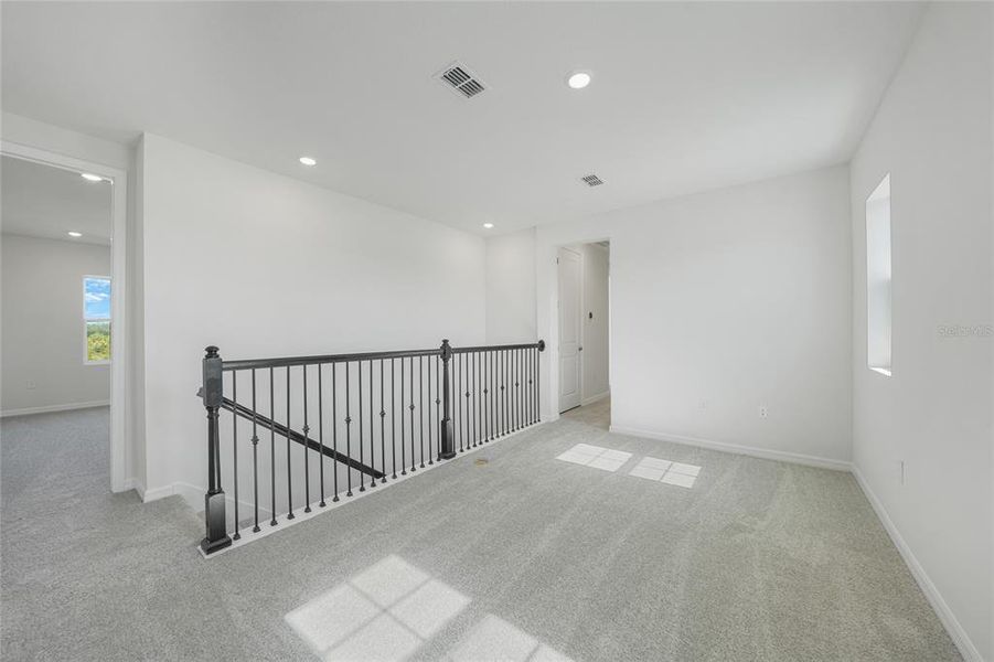 Spacious, unfurnished interior of a new home in Turnleaf, Punta Gorda (Image 32). Spacious, unfurnished interior of a new home in Turnleaf, Punta Gorda (Image 32).