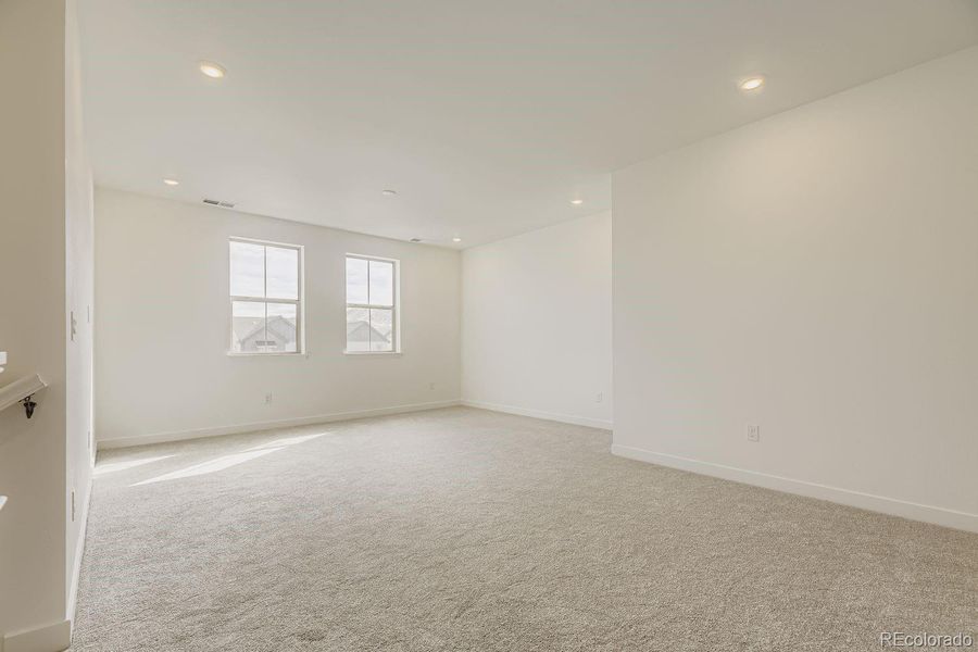 Spacious, unfurnished interior of a new home in Red Rocks Ranch: The Grand Collection, Morrison (Image 16).