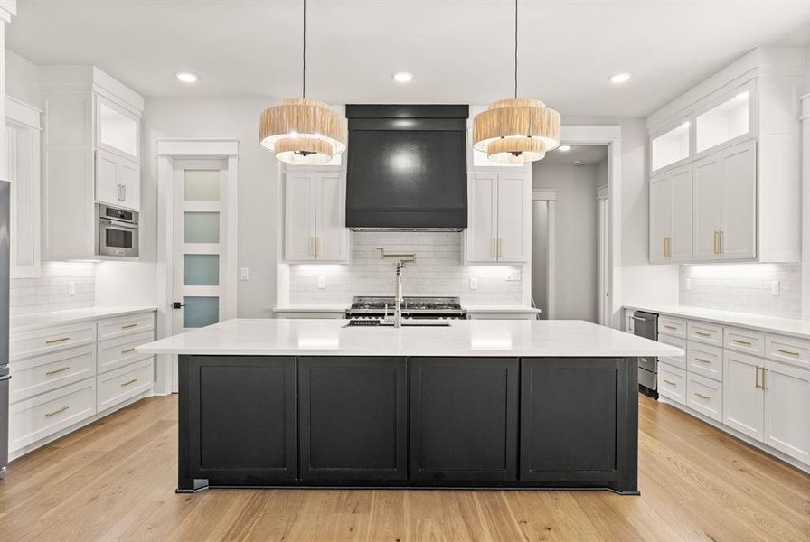 Furnished interior view inside a new home in , Chandler (Image 8).