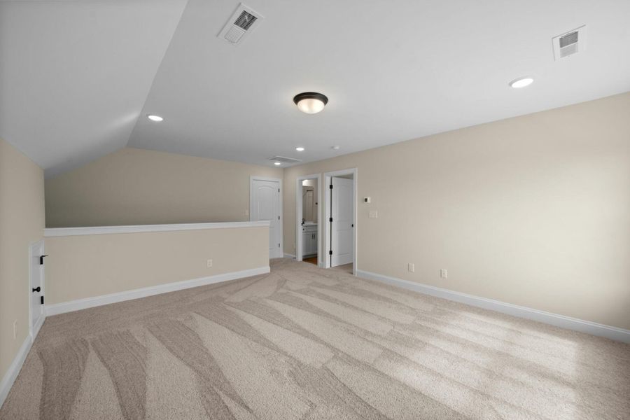 Spacious, unfurnished interior of a new home in Grove Park, Clemmons (Image 39).