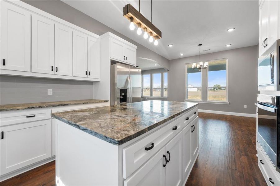 Furnished interior view inside a new home in , Grandview (Image 15).
