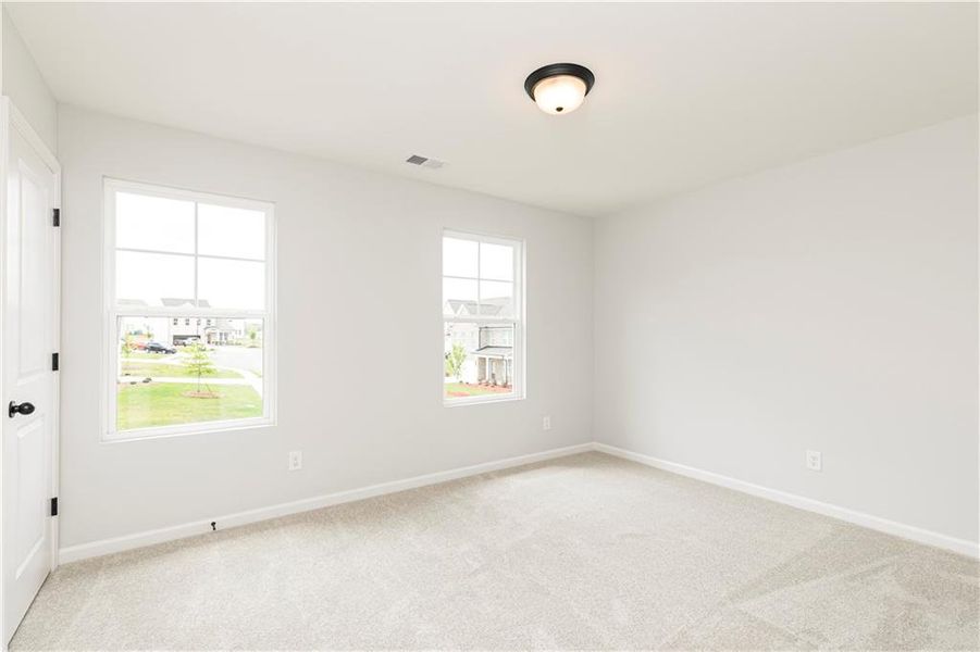 Spacious, unfurnished interior of a new home in Rhodes Glen, Lawrenceville (Image 32).
