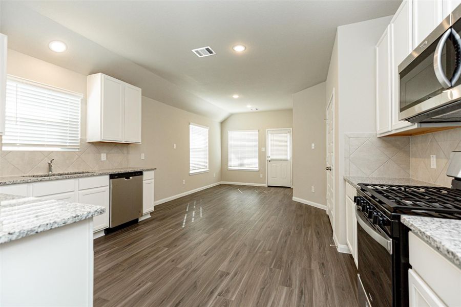 Image 14 of a home in Hunter's Creek. Image 14 of a home in Hunter's Creek.